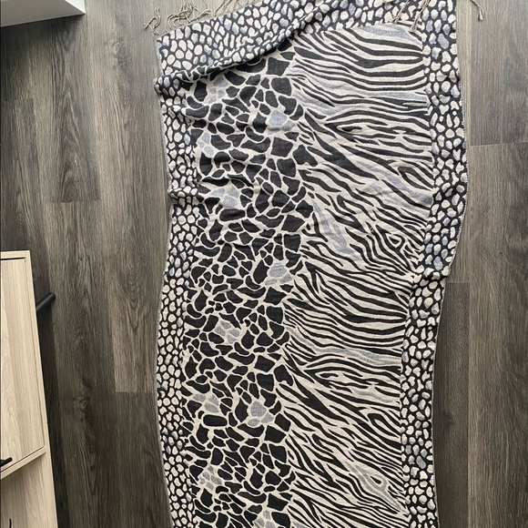 Scarf - Picture 2 of 2